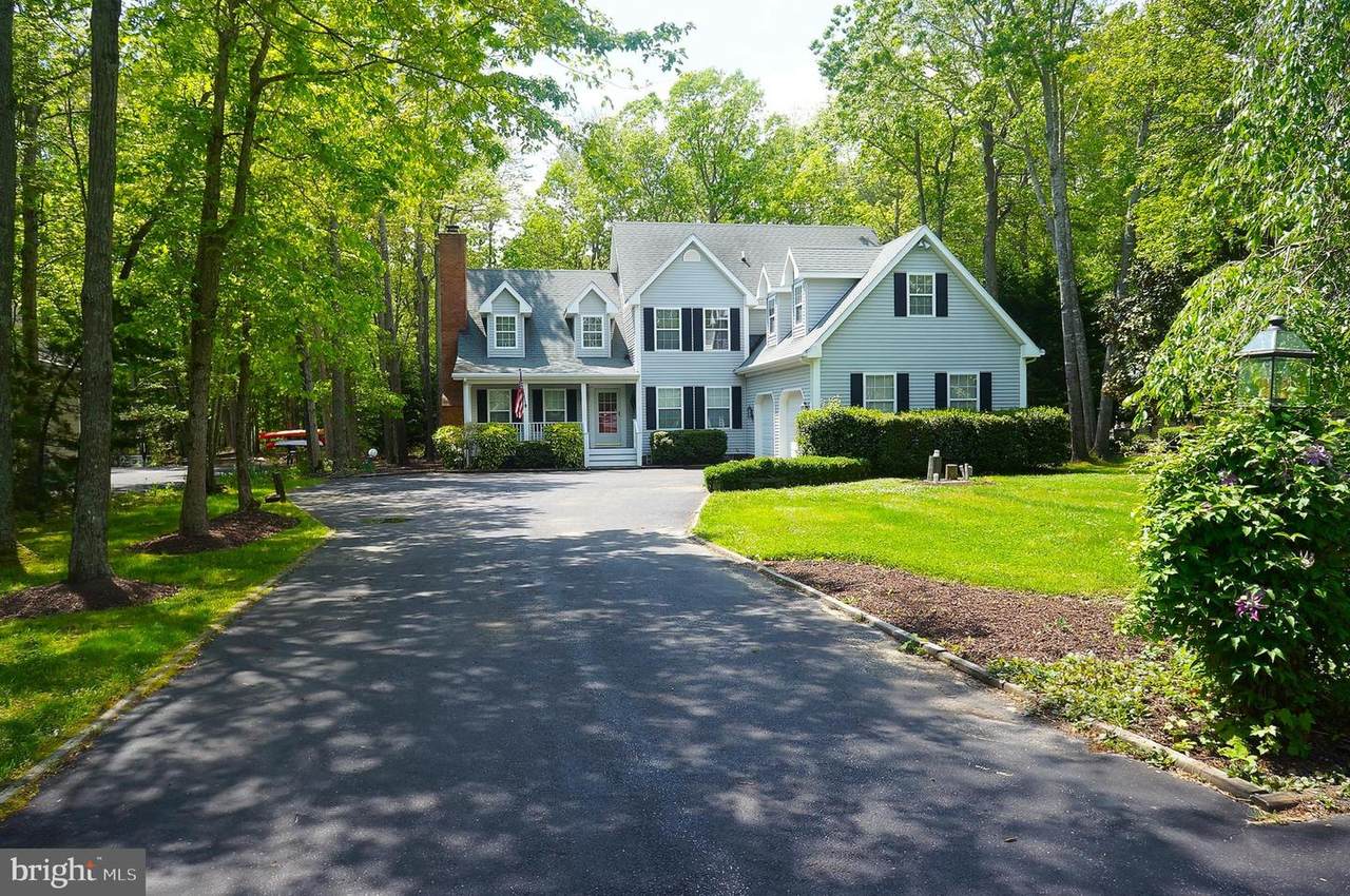 105 Newport Way - Photo 1