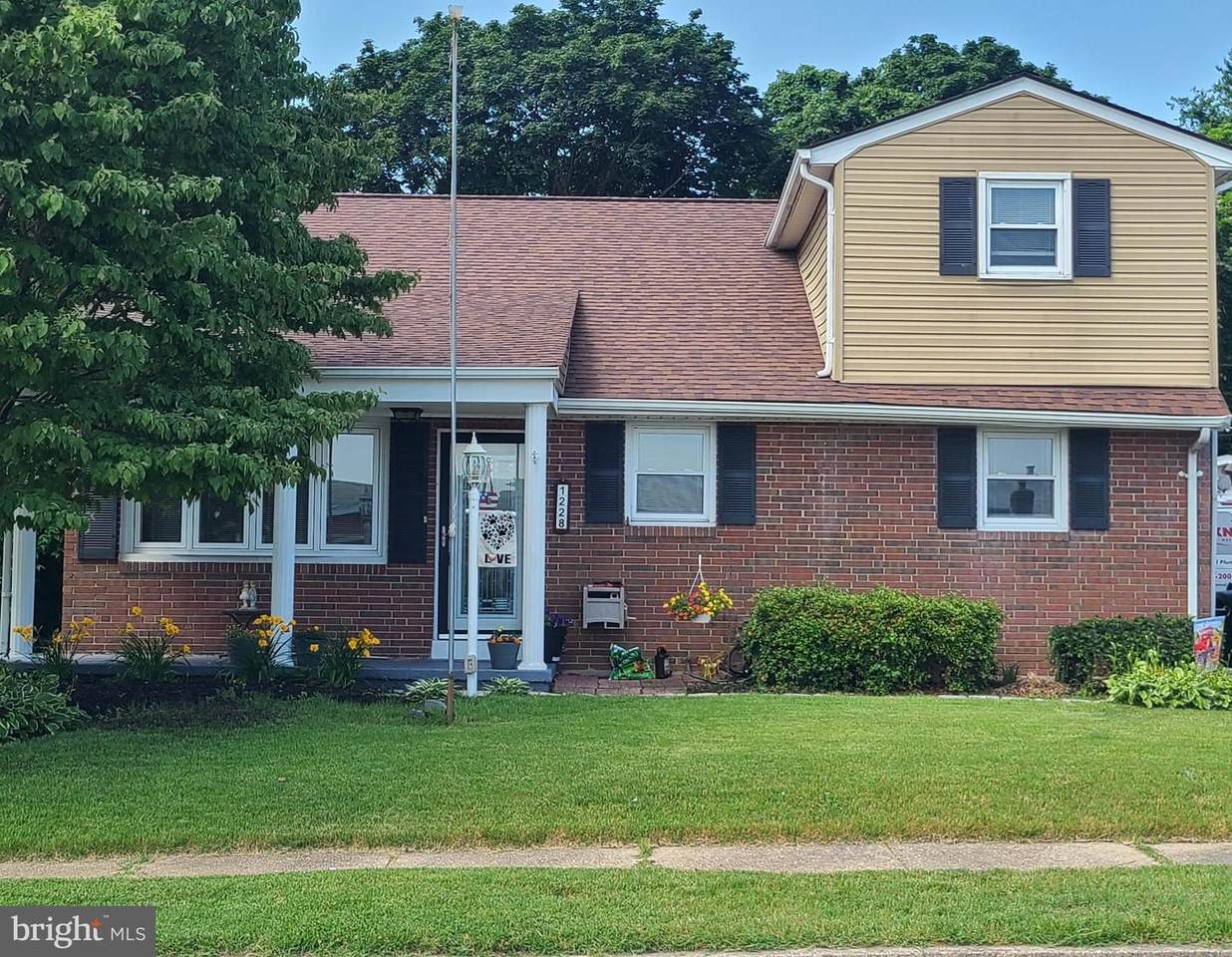 1228 Hillshire Road - Photo 1