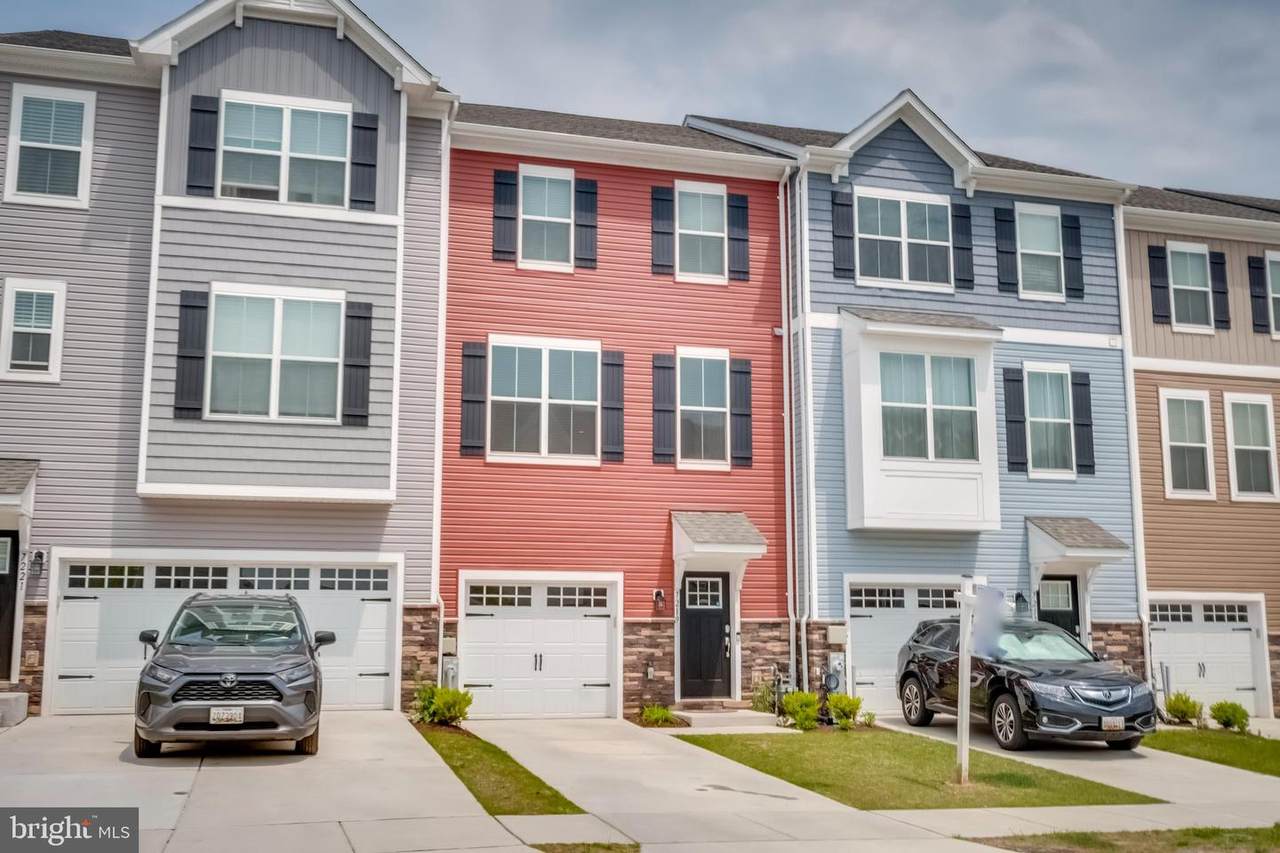 7219 Martin Farm Circle - Photo 1