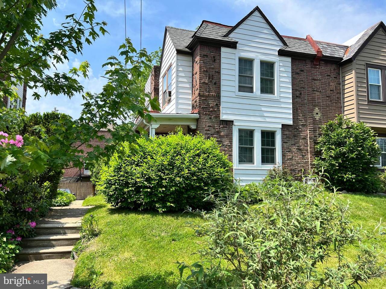 180 Windermere Avenue - Photo 1