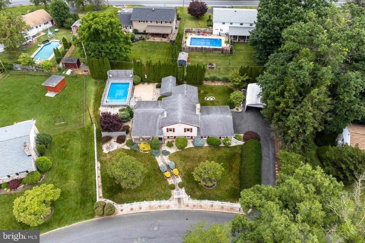 5505 Fairway Dr N - Photo 1