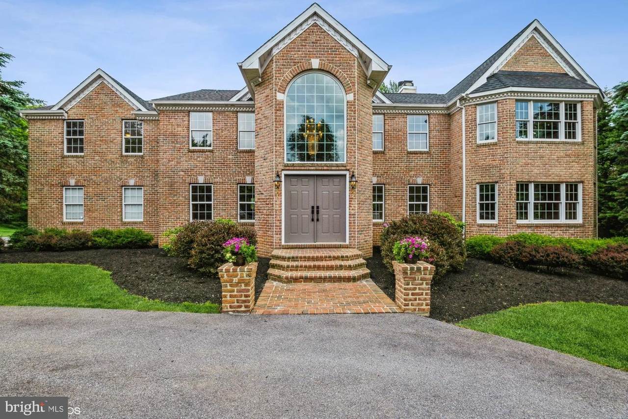 11 Foxcreek Court - Photo 1