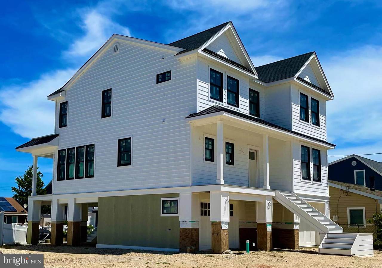 104 Lawrence Drive - Photo 1