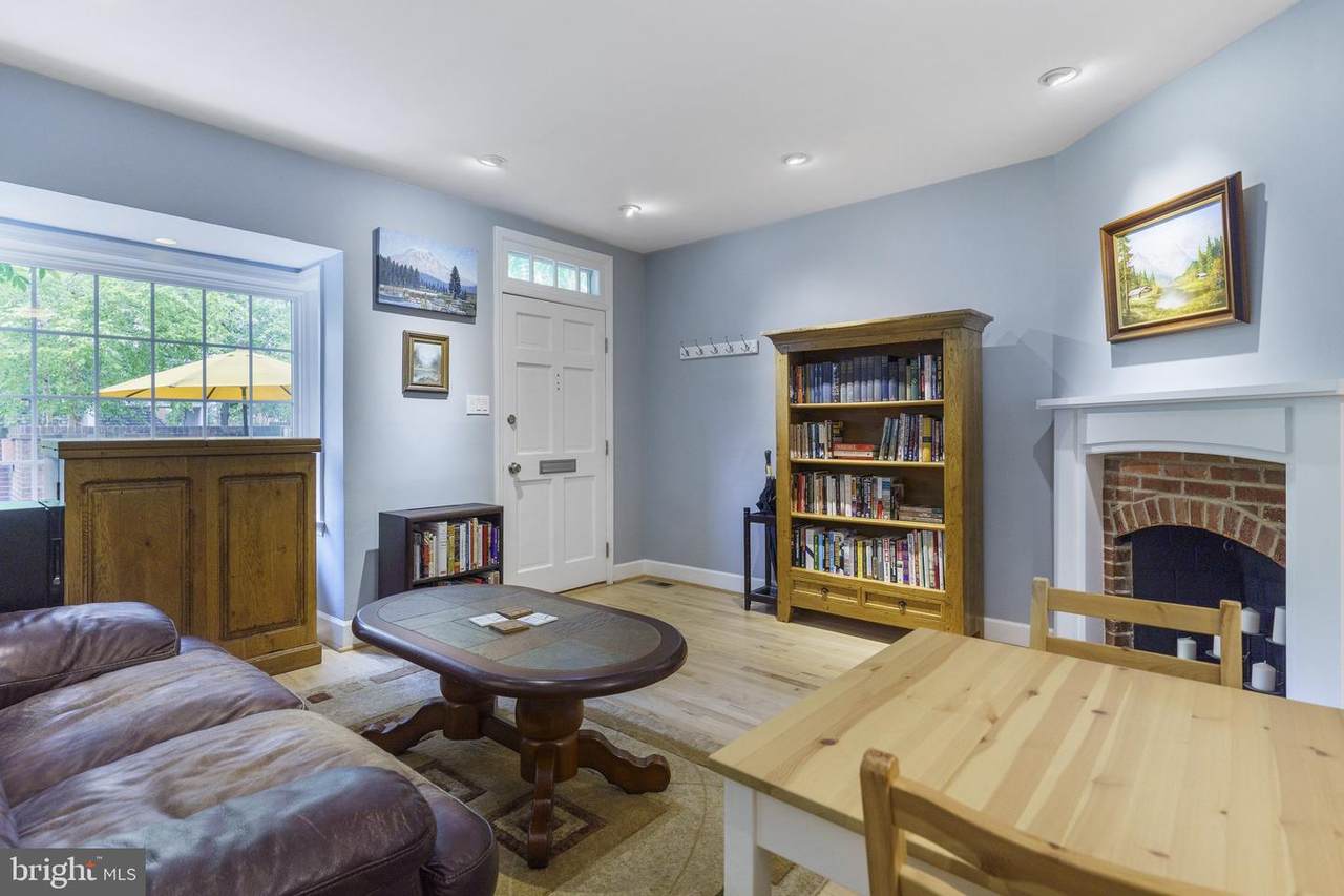 616 Queen Street - Photo 1