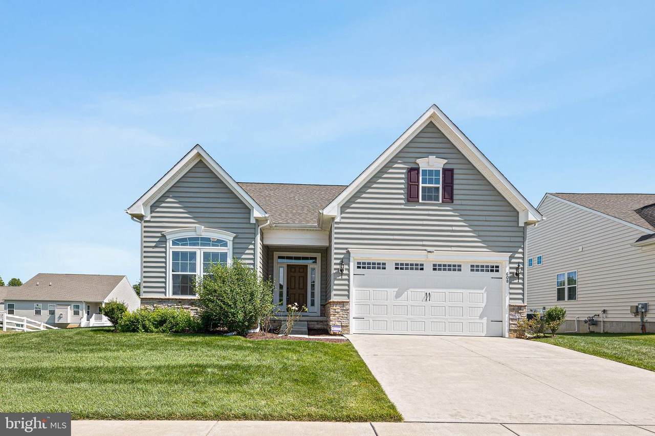 608 Swansea Drive - Photo 1