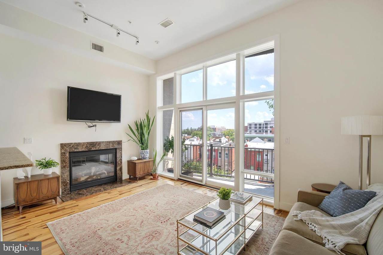 1334 Belmont Street - Photo 1