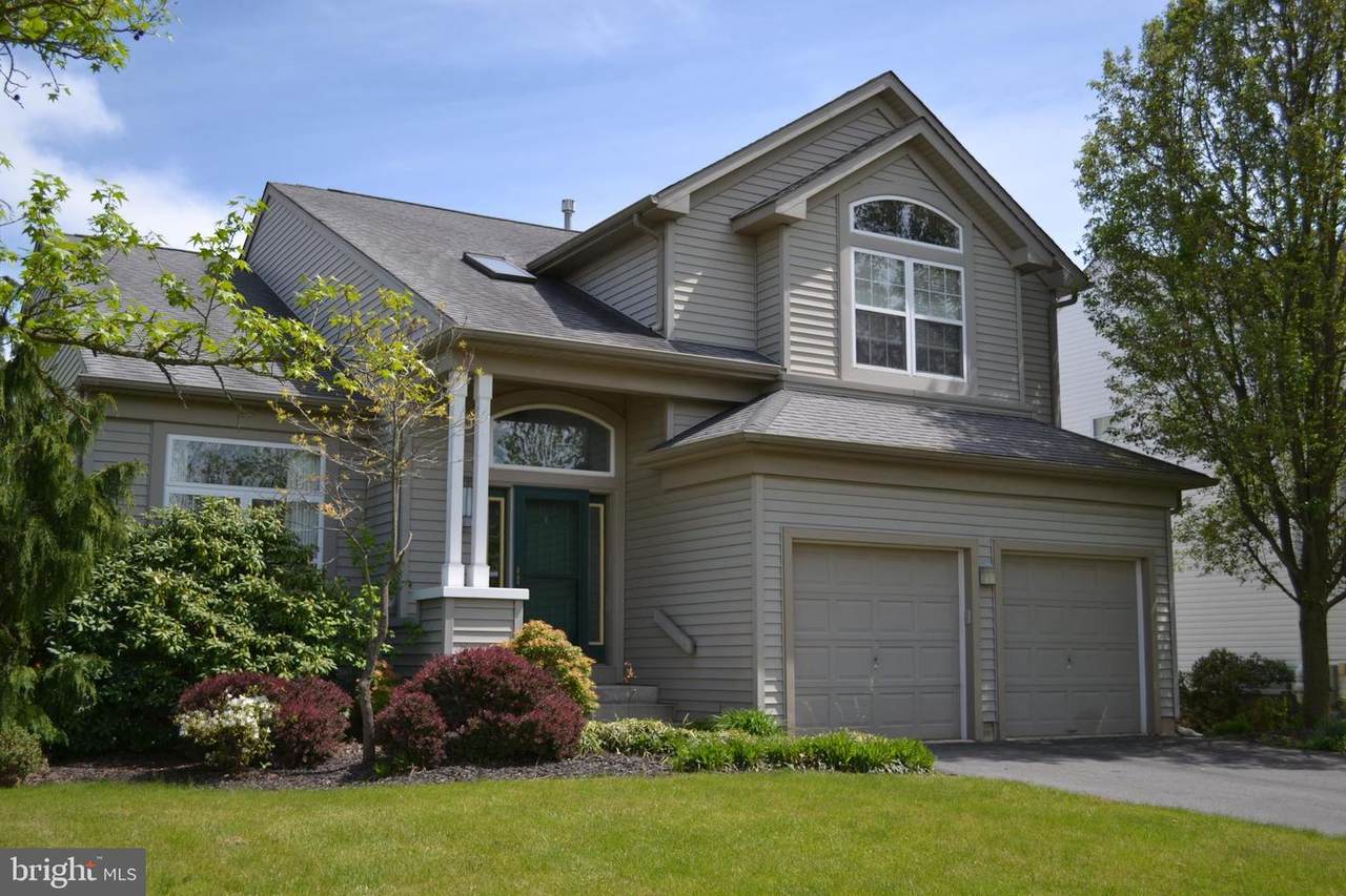 732 Brighton Way - Photo 1