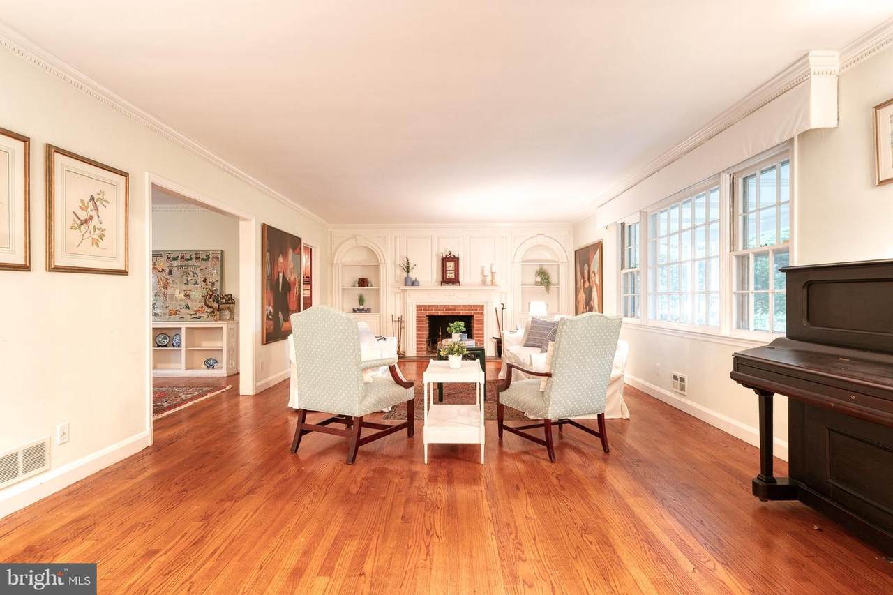 808 Lake Avenue - Photo 1