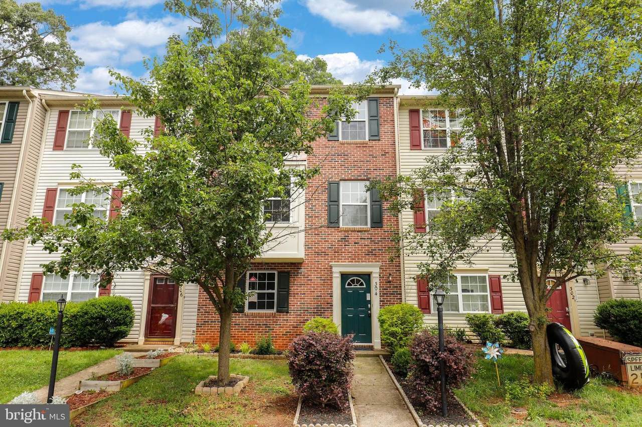 304 Regina Lane - Photo 1