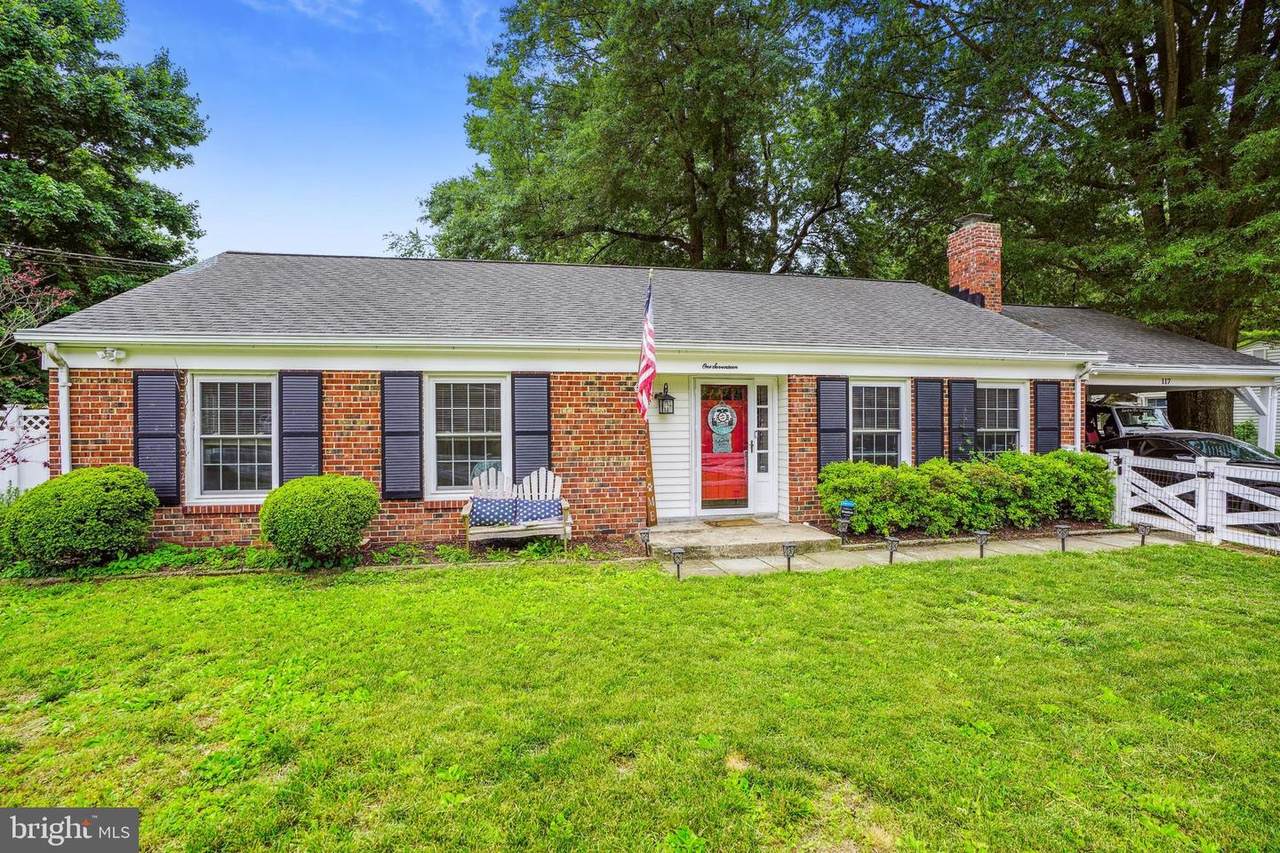 117 Oakwood Road - Photo 1