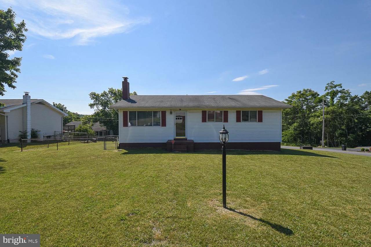 172 Hazelton Drive - Photo 1