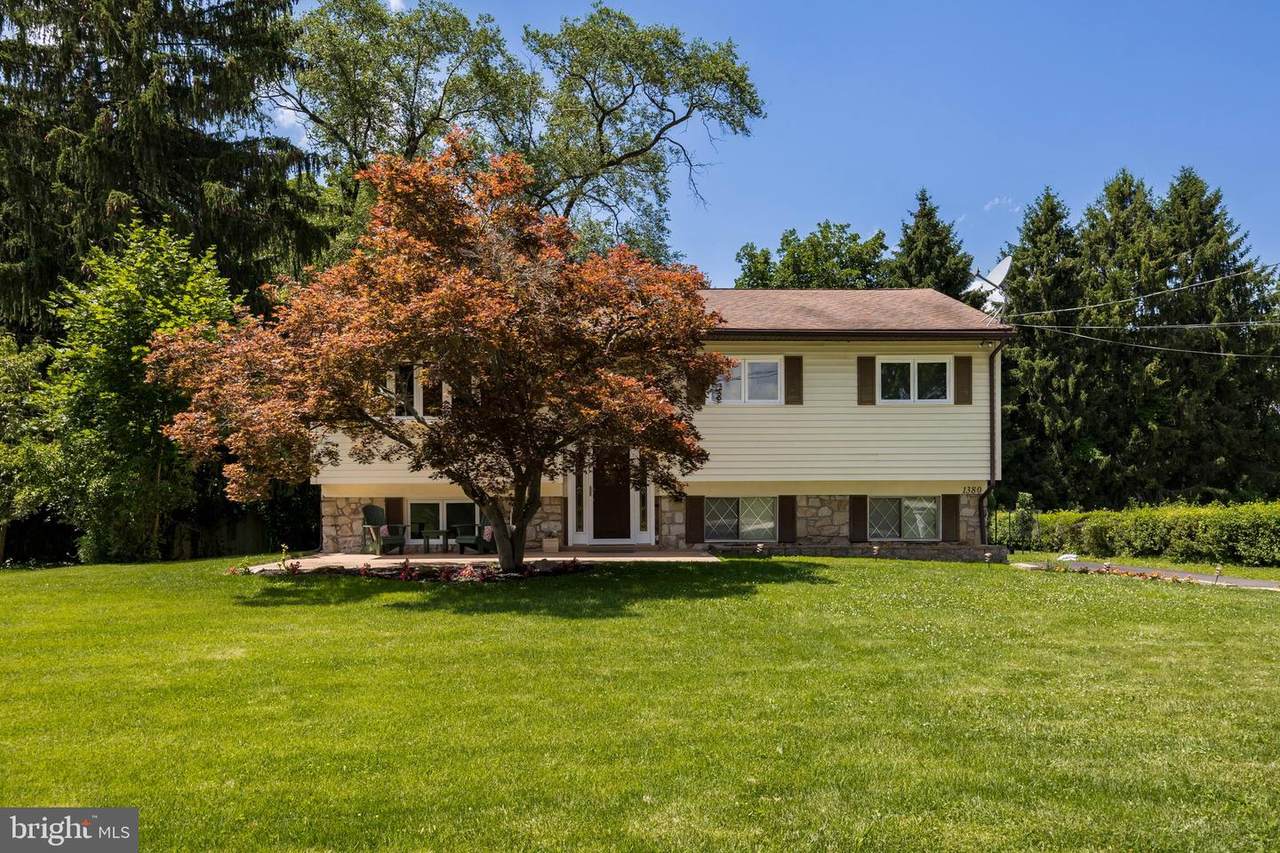 1380 Ellwanger Drive - Photo 1