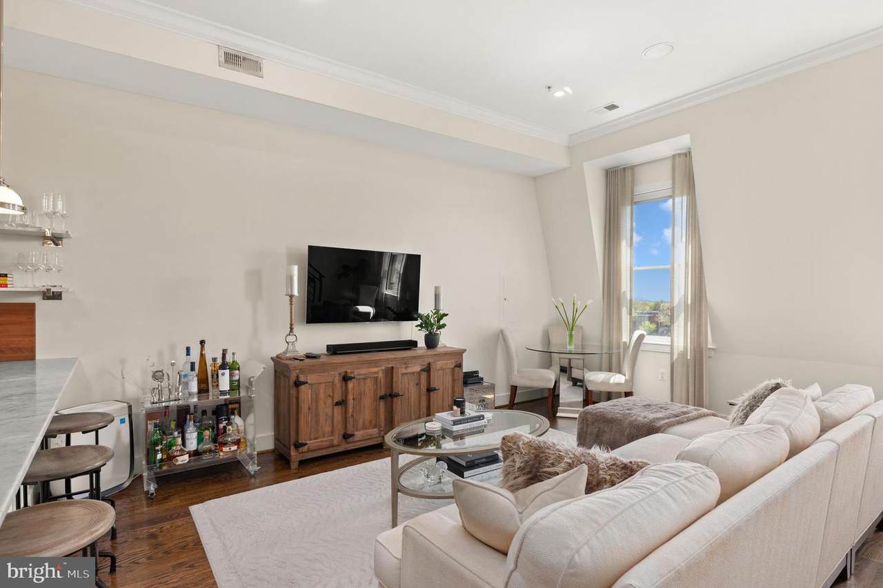 1223 Kenyon Street - Photo 1