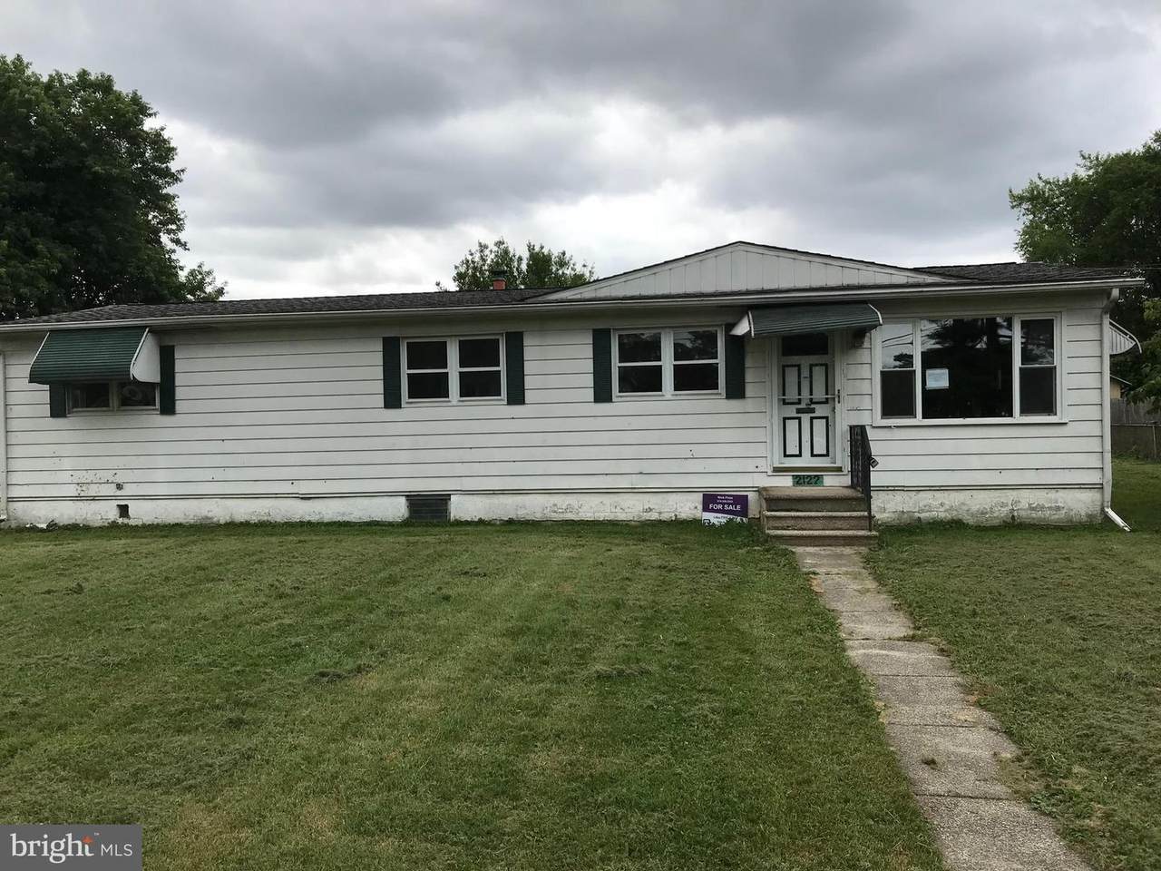 2122 Norton Avenue - Photo 1