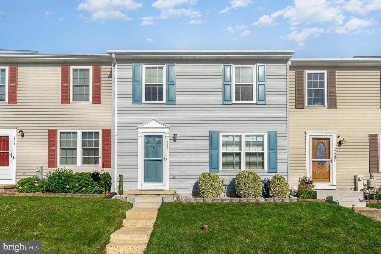 1320 Salonica Place - Photo 1