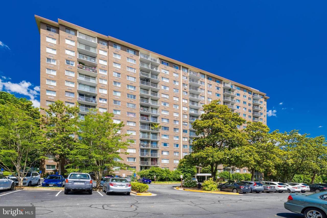 2059 Huntington Avenue - Photo 1