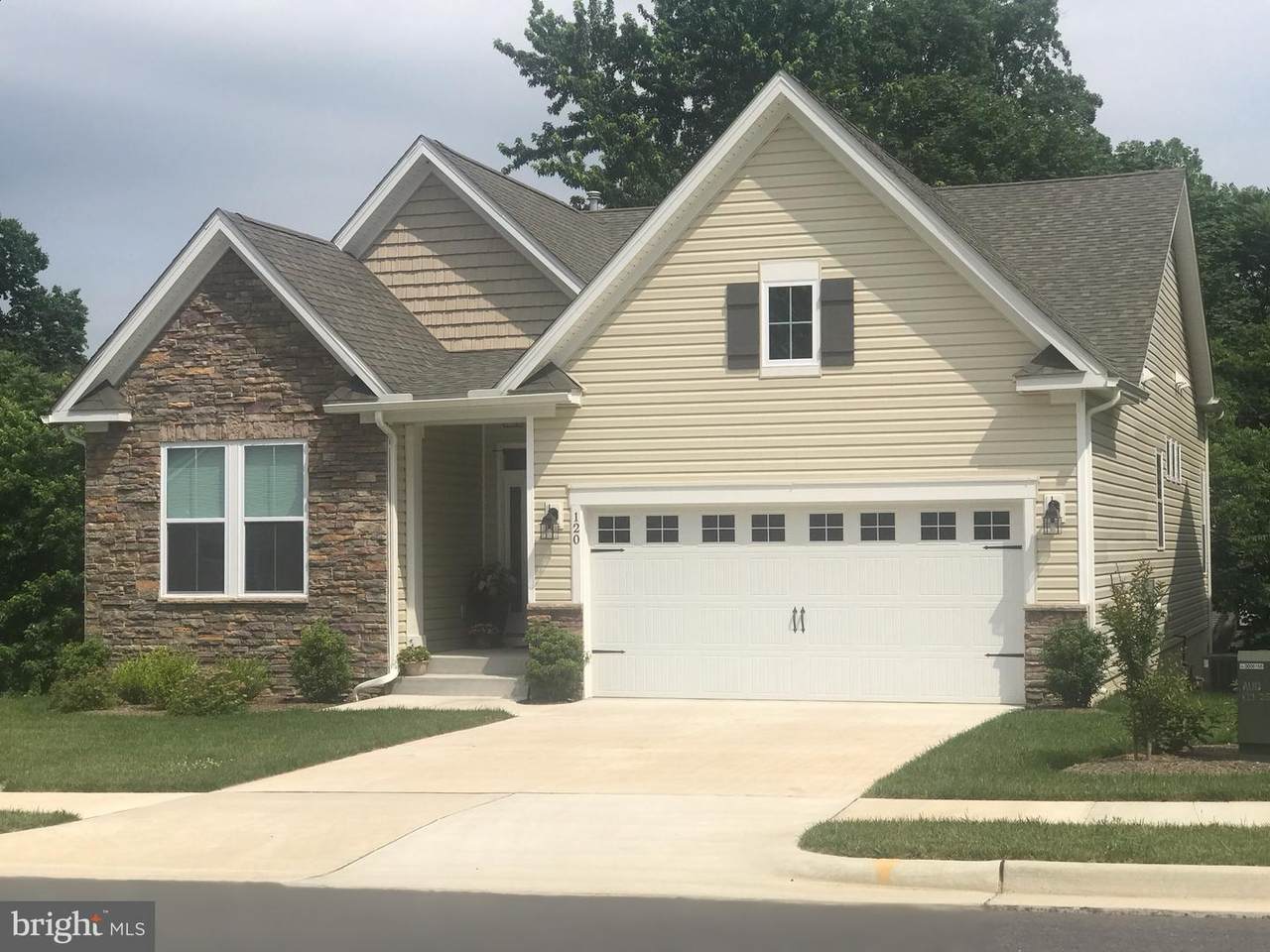 109 Amberfield Ct - Photo 1