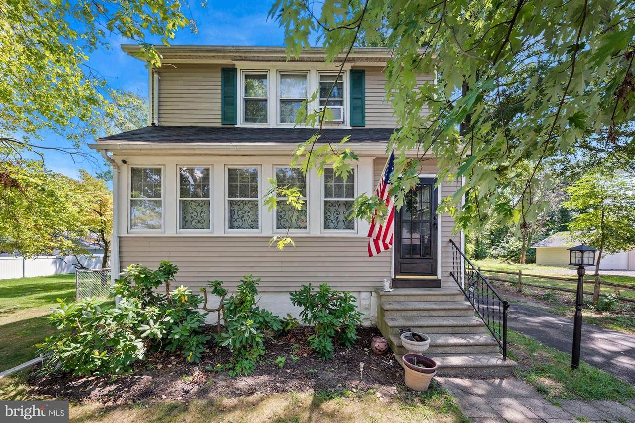 1208 Poplar Avenue - Photo 1