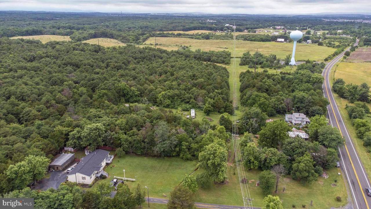 1902 Fairfax Pike - Photo 1