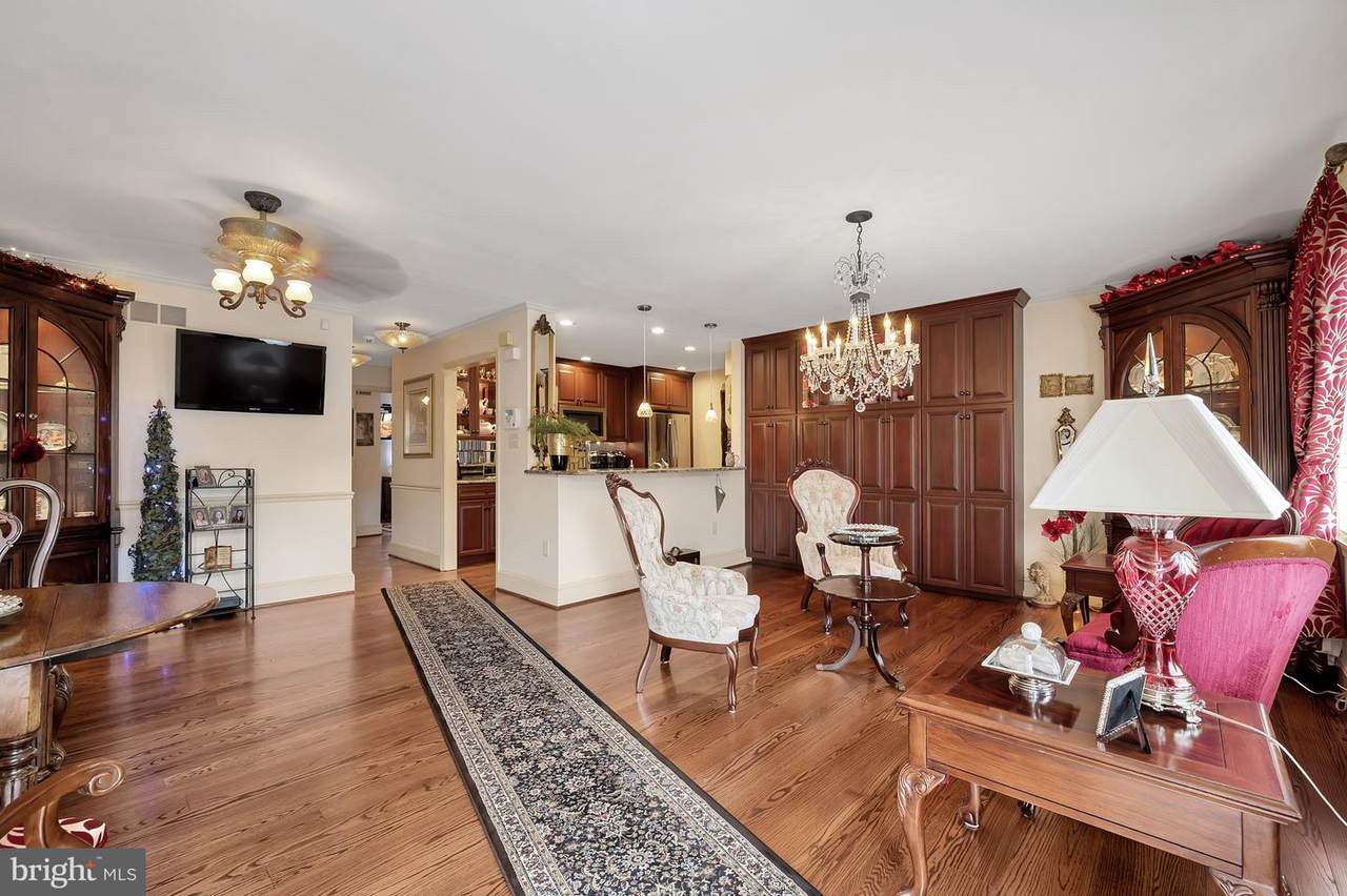 615 Delaware Street - Photo 1