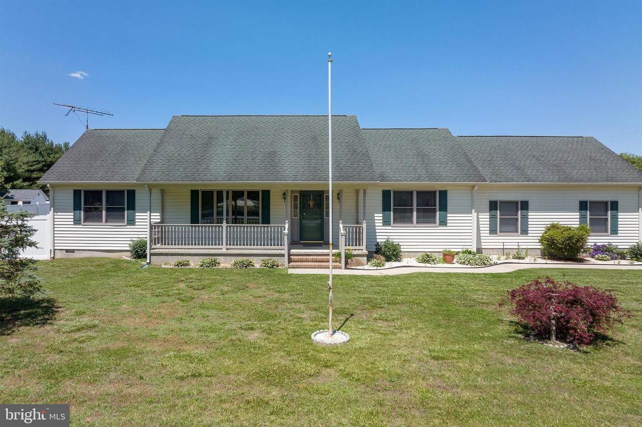 13374 Hunters Cove Road - Photo 1