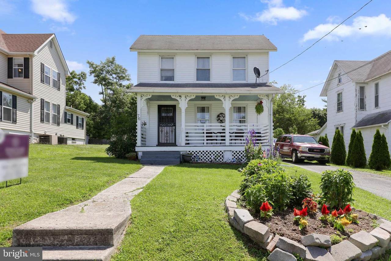 76 Leslie Road - Photo 1