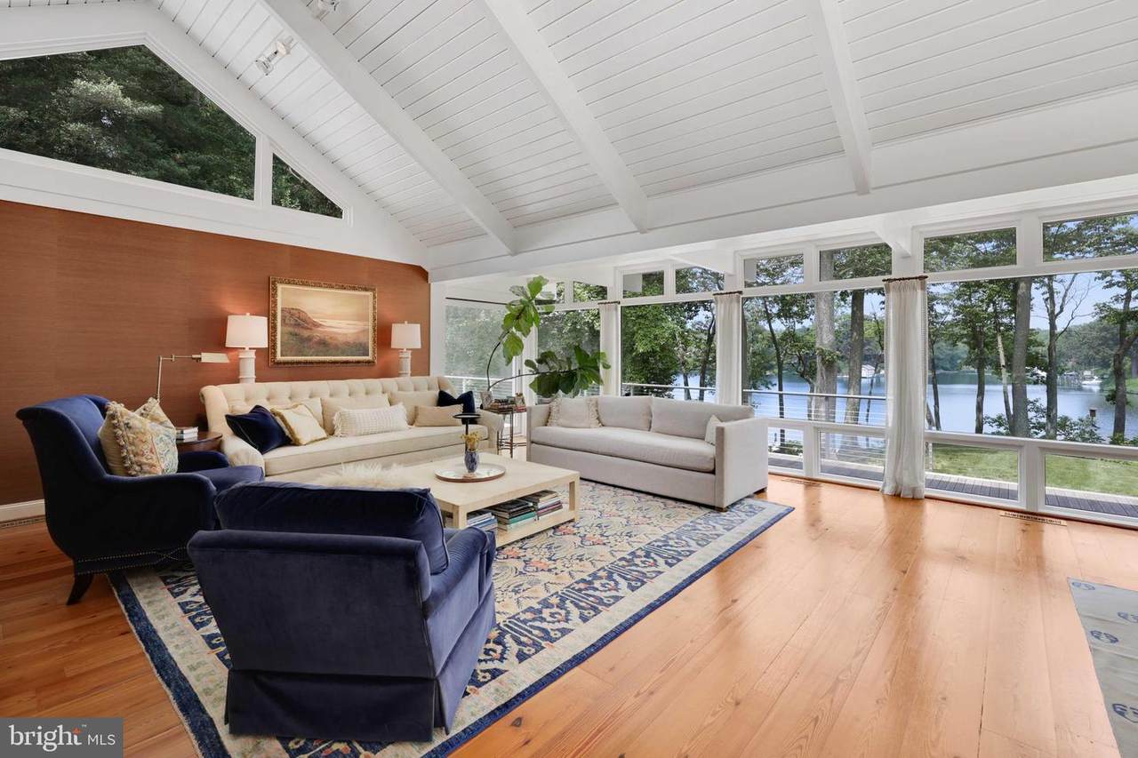 917 Arbutus Road - Photo 1