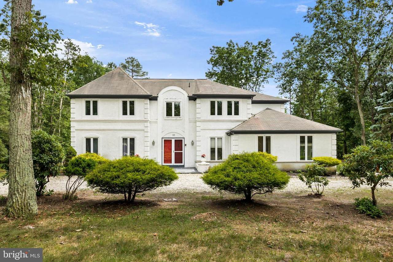 10 Country Lakes Drive - Photo 1