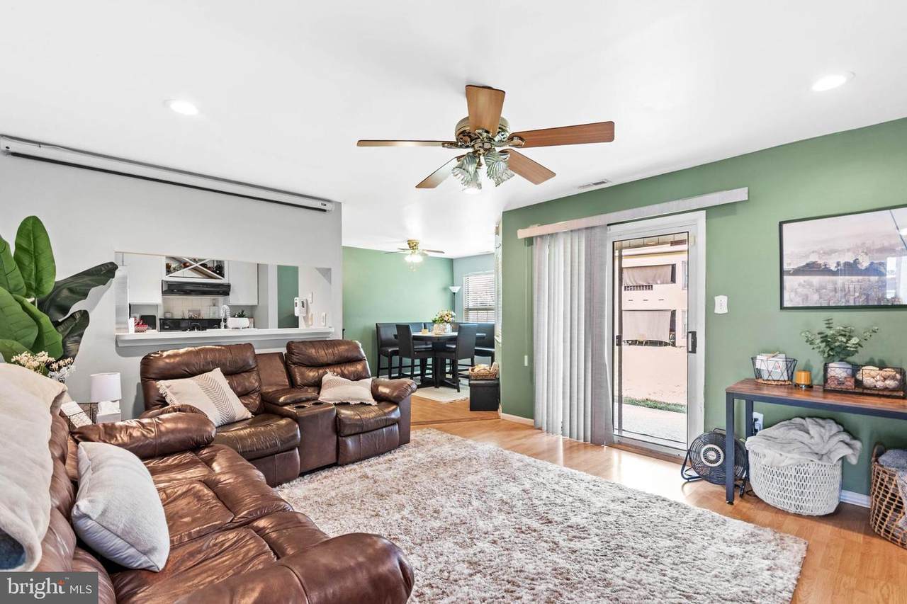 206 Loring Court - Photo 1