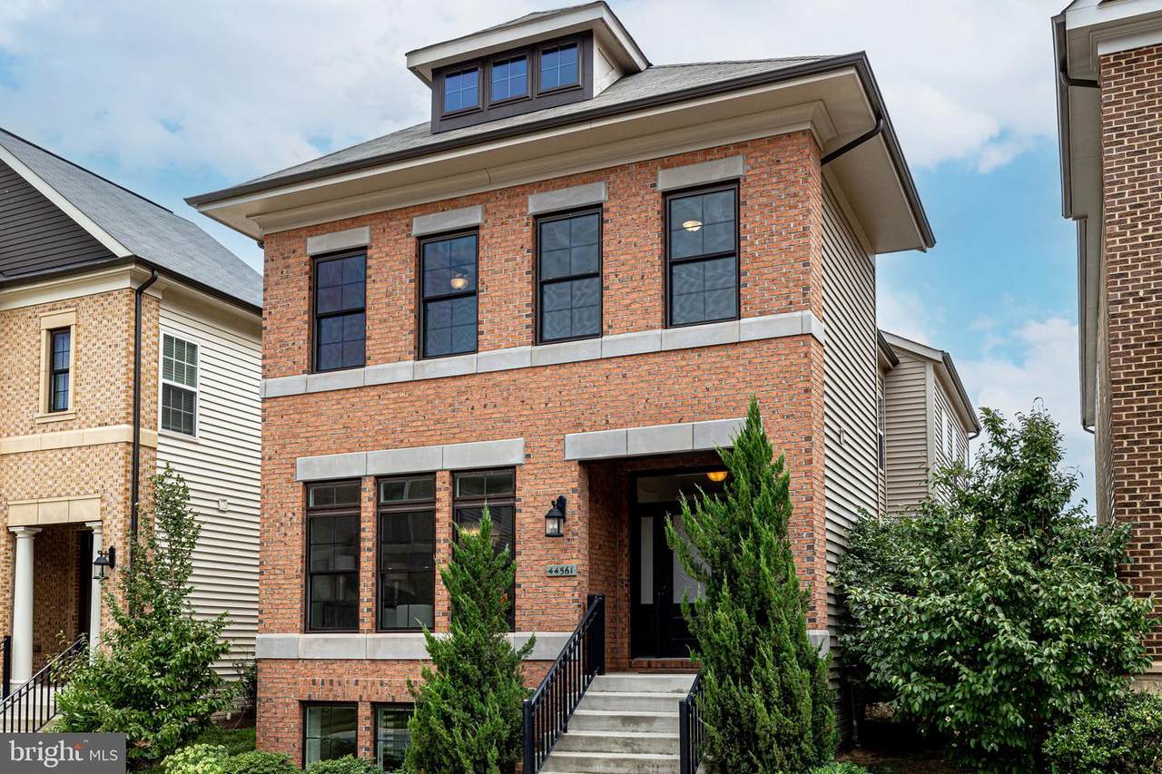 44561 Yarmouth Drive - Photo 1