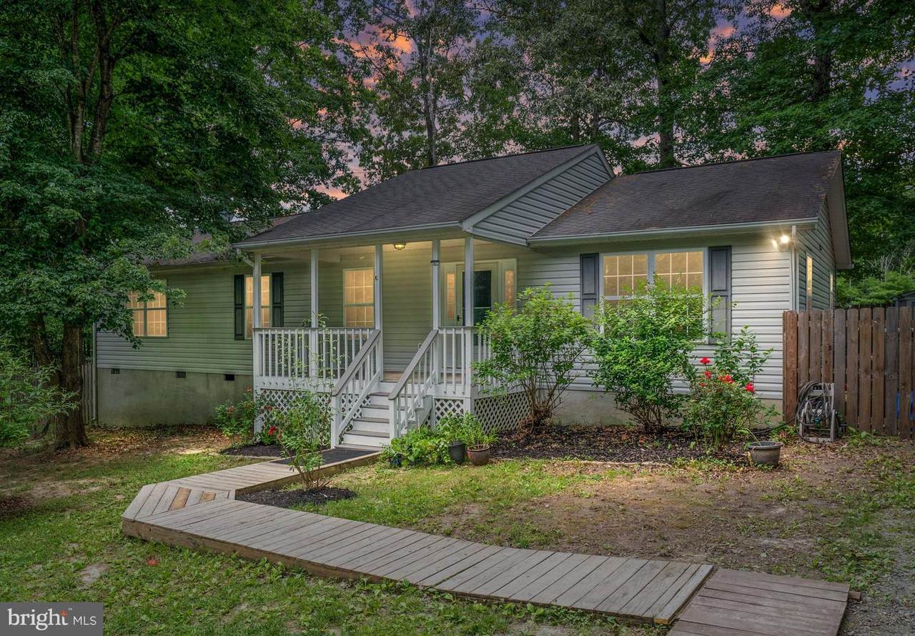 200 Woodside Lane - Photo 1