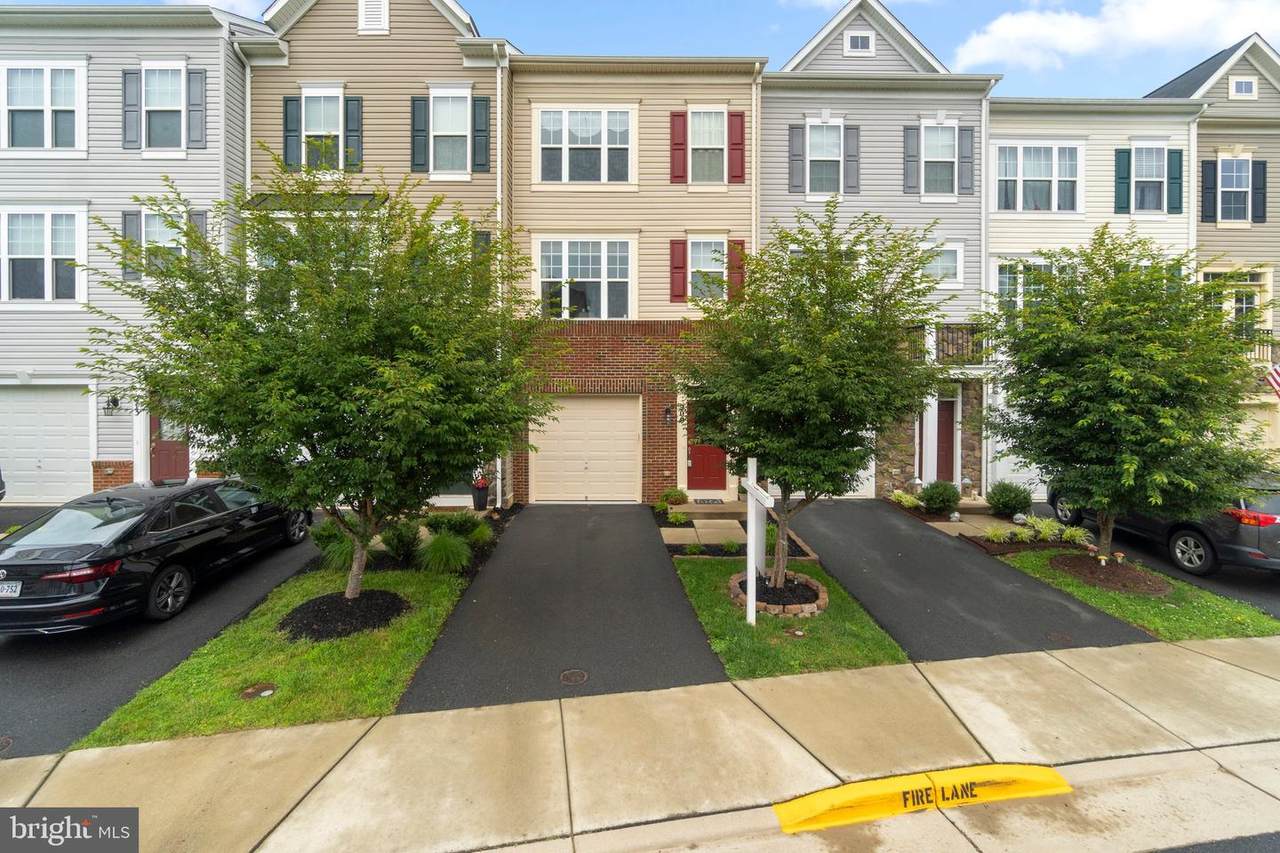 209 Miles Hawk Terrace - Photo 1