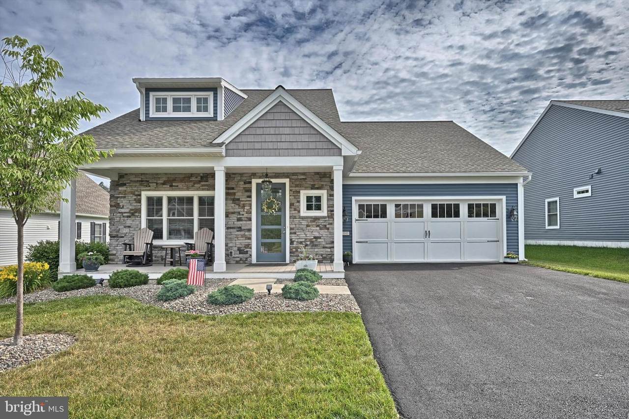 1040 Grant Circle - Photo 1