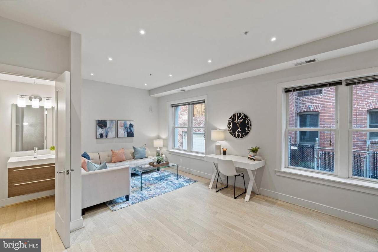 2142 O Street - Photo 1