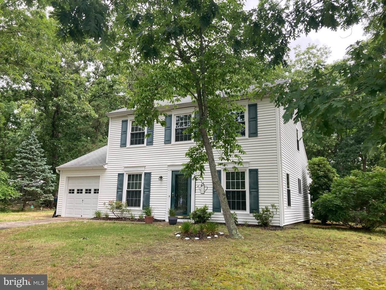 1032 Bay Avenue - Photo 1