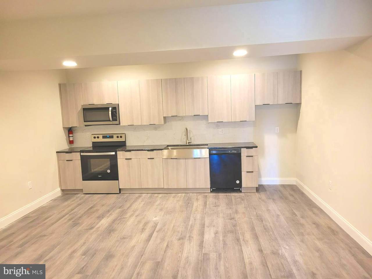 315 High St - Photo 1