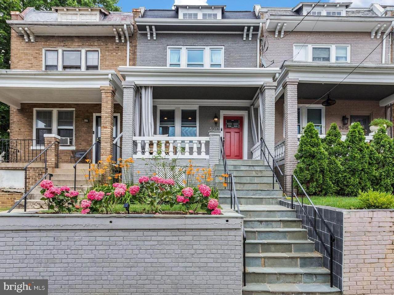 5017 9TH Street - Photo 1