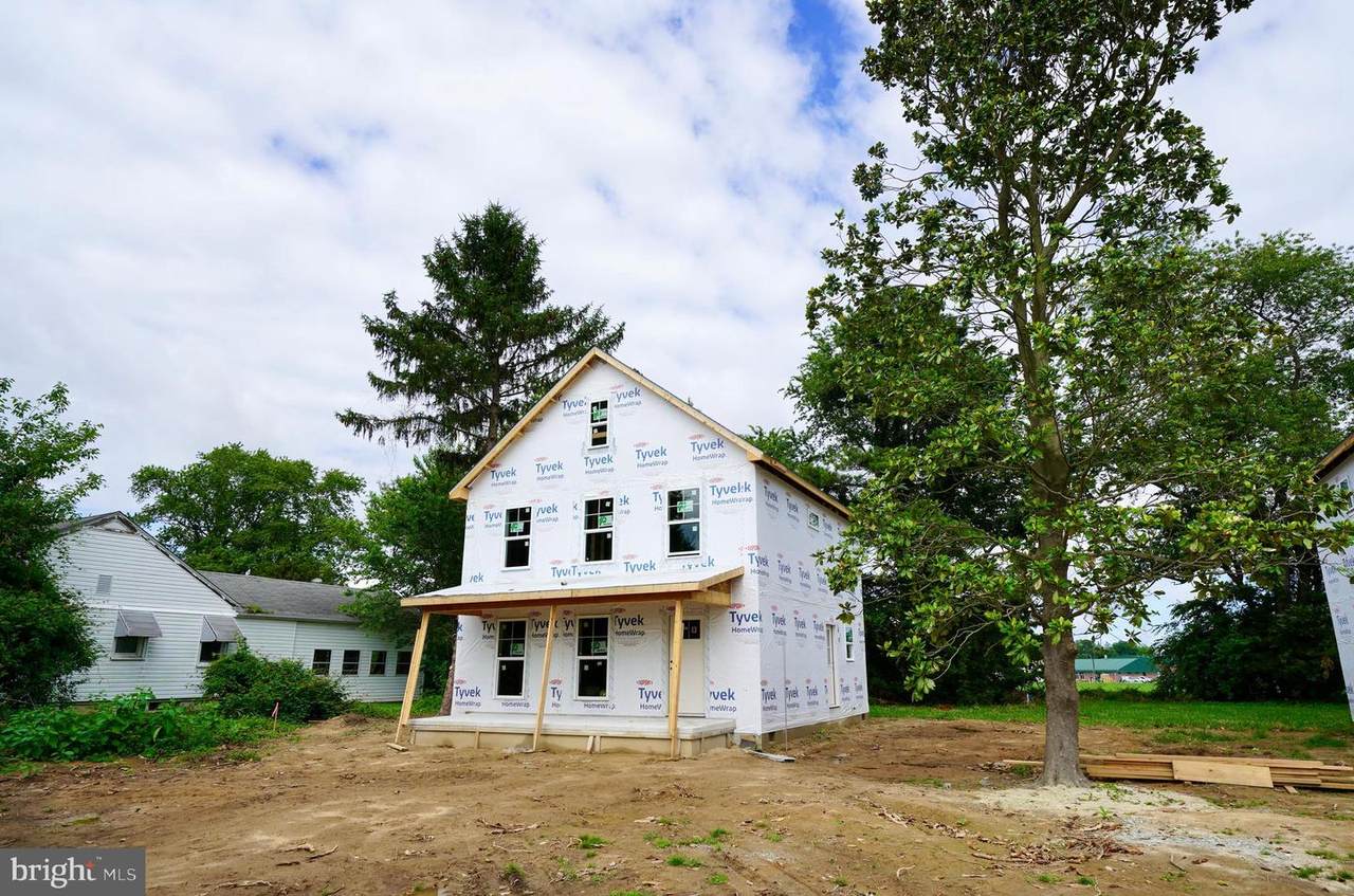 194 Canterbury - Photo 1