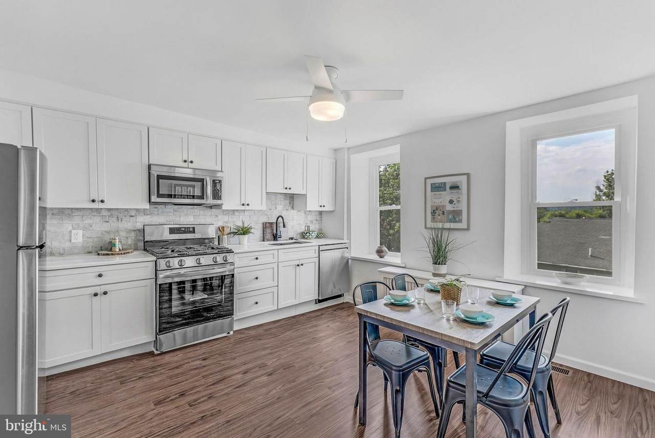 209 Ebenezer Avenue - Photo 1
