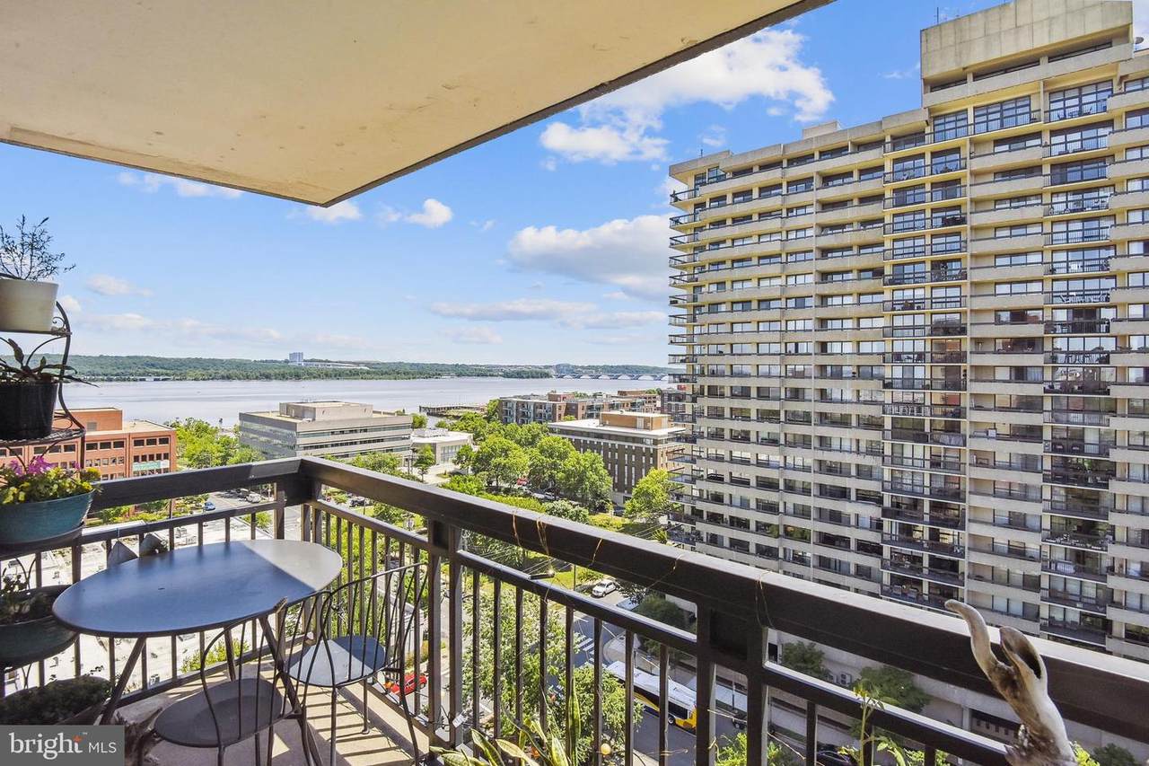 801 Pitt Street - Photo 1