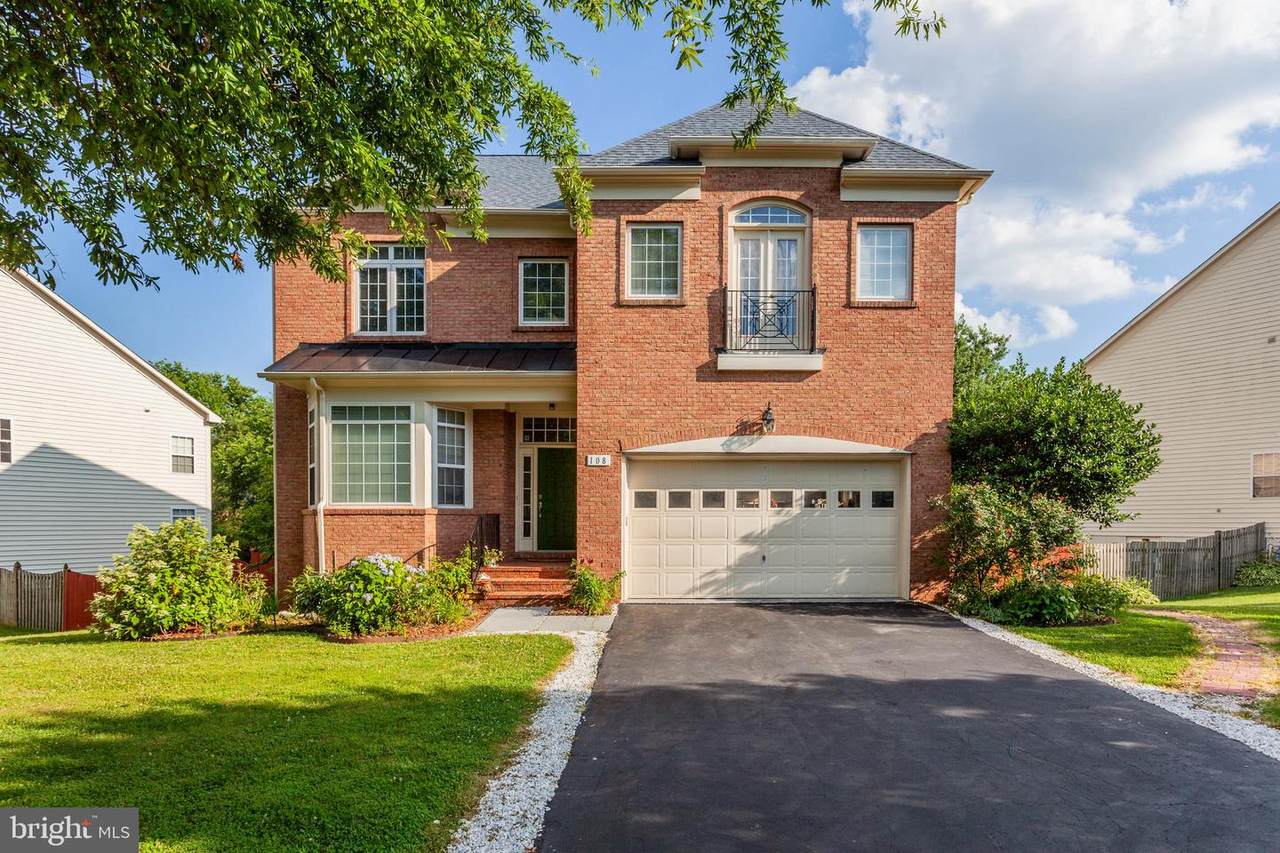 108 Rosebrook Court - Photo 1