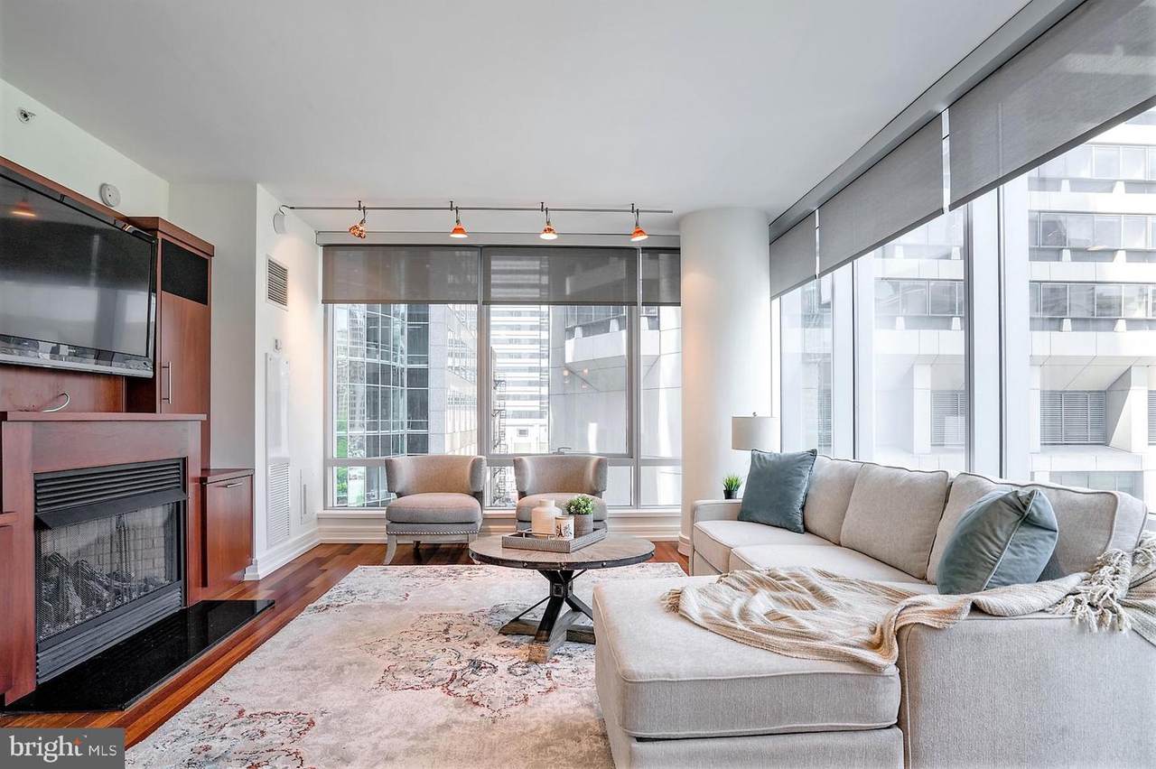 1414 Penn Square - Photo 1
