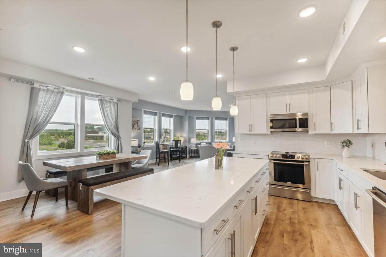 44790 Tiverton Square - Photo 1