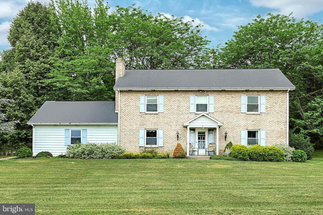 5188 Pine View Drive - Photo 1