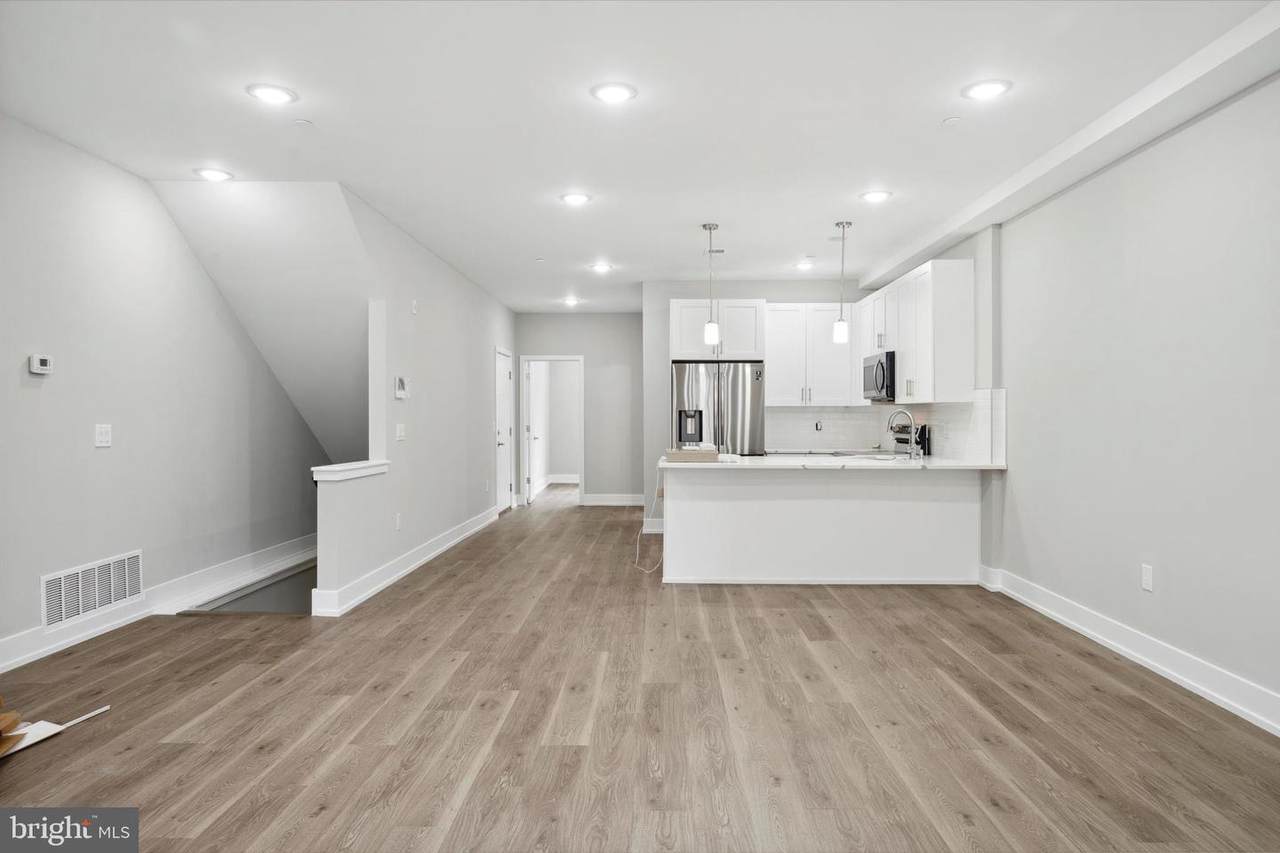 2225 8TH Street - Photo 1