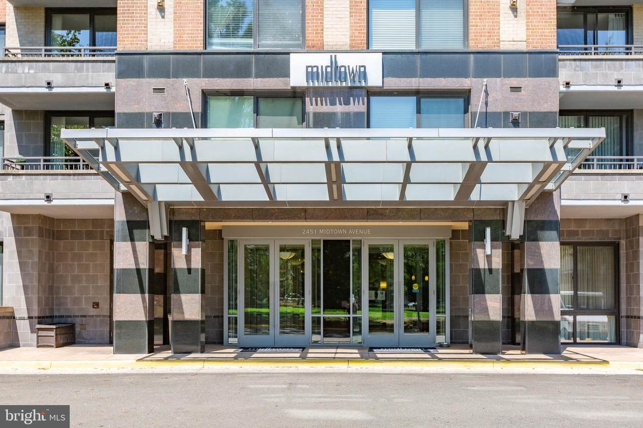 2451 Midtown Avenue - Photo 1