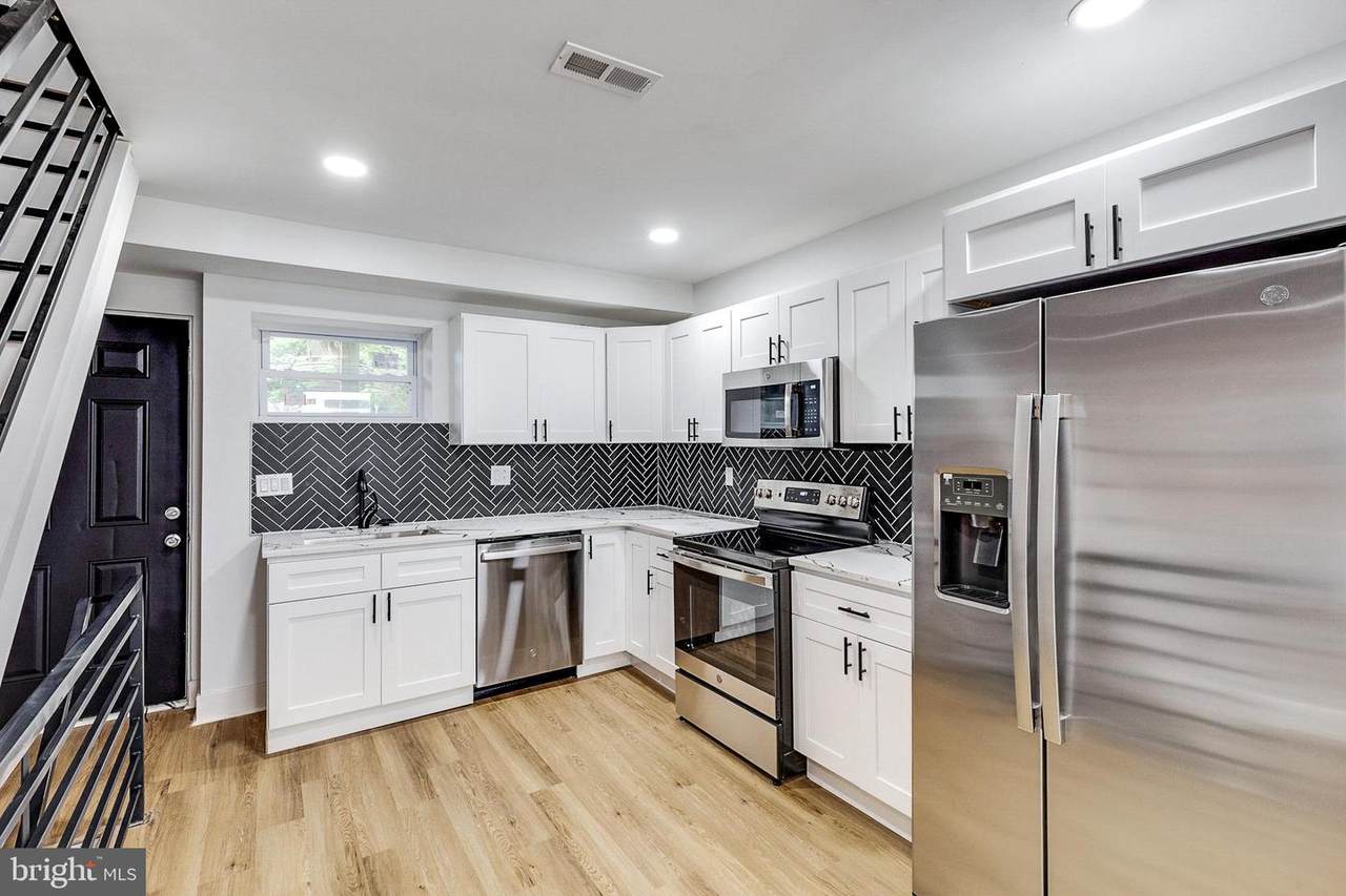 2932 Westmont Street - Photo 1