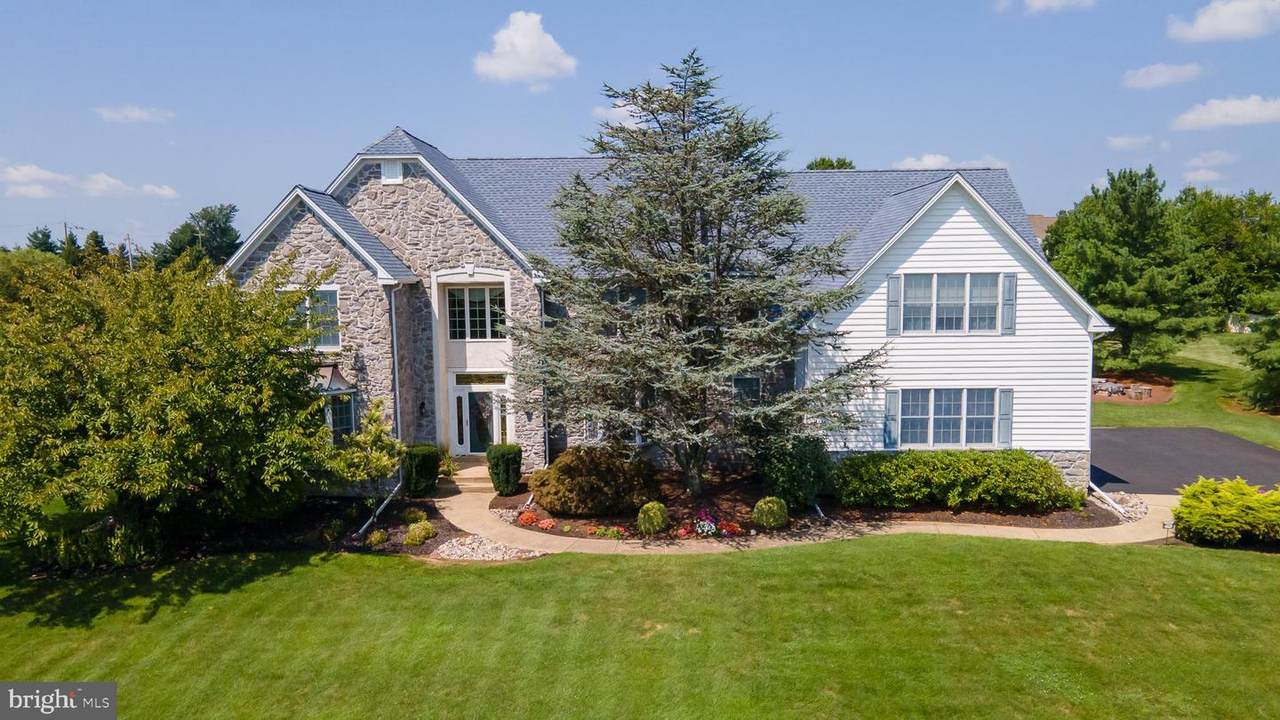 4525 Everview Drive - Photo 1