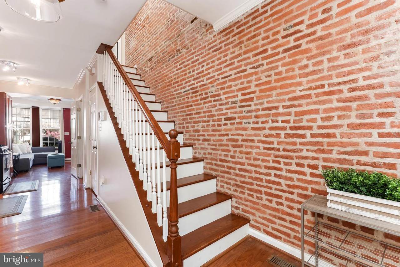 17 Glover Street - Photo 1