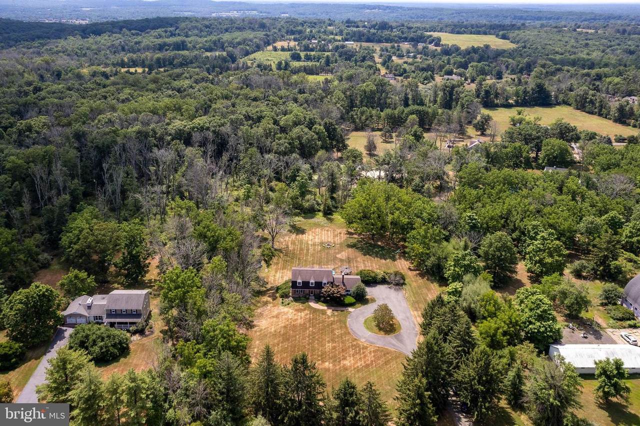 110 Featherbed Lane - Photo 1